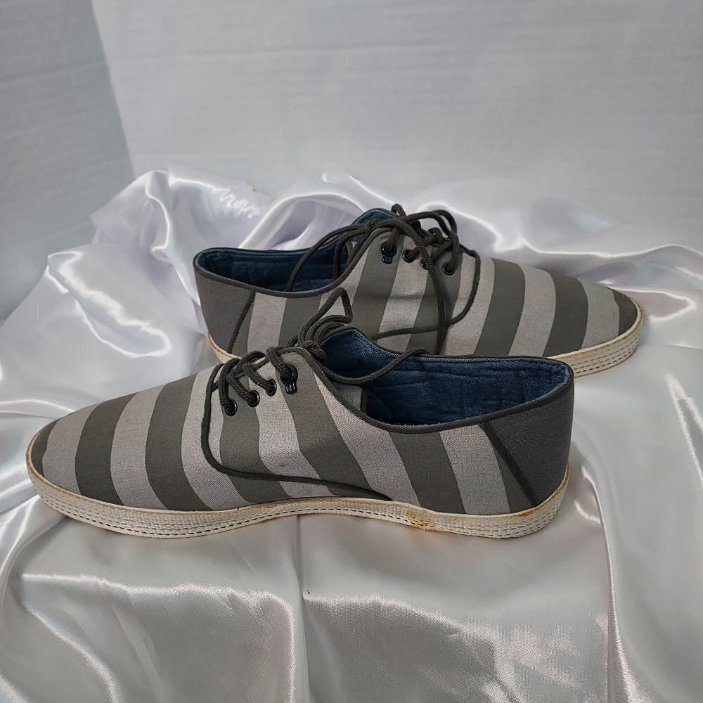 Ted Baker London Tobll Gray Canvas Sneakers